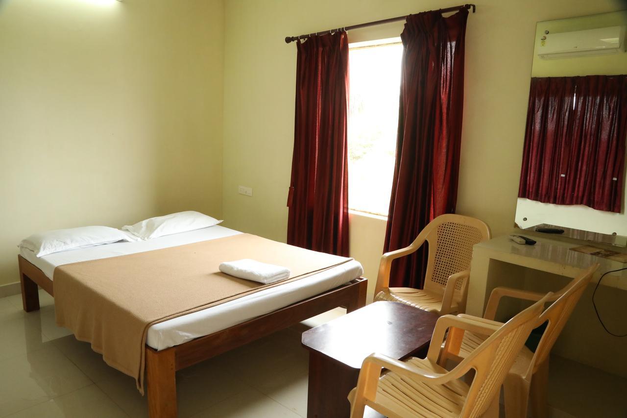 Ganesh Residency Hotel Pondicherry Ngoại thất bức ảnh
