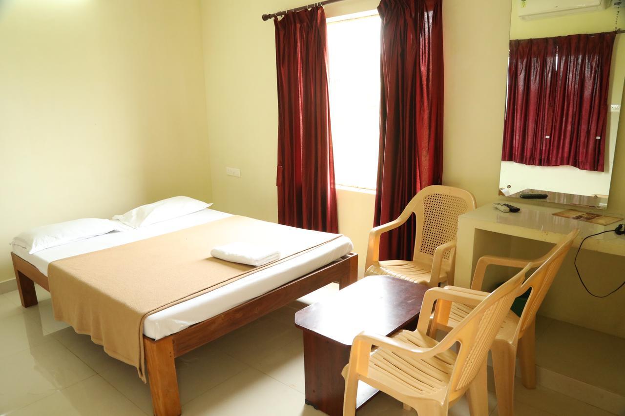 Ganesh Residency Hotel Pondicherry Ngoại thất bức ảnh